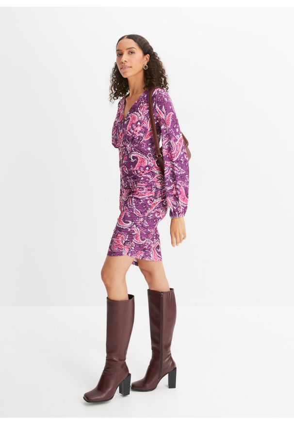 bonprix - Sukienka shirtowa. Kolor: fioletowy. Wzór: nadruk. Typ sukienki: asymetryczne