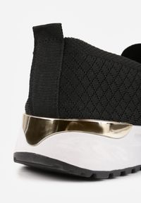 Renee - Czarne Wsuwane Półbuty w Stylu Tenisówek Ozdobione Klamrą Wiatalia. Okazja: na co dzień. Zapięcie: bez zapięcia. Kolor: czarny. Materiał: jeans. Wzór: aplikacja. Styl: casual #6