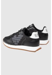 EA7 Emporio Armani - EA7 Czarne sneakersy z białą podeszwą. Kolor: czarny #4