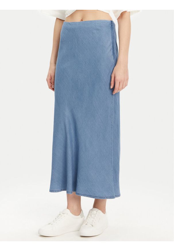 only - ONLY Spódnica maxi Chigo 15338281 Niebieski Regular Fit. Kolor: niebieski. Materiał: lyocell