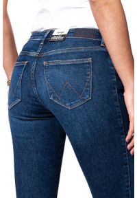 Wrangler - WRANGLER SKINNY BLUE SHADOW W28KFS15J. Wzór: aplikacja #3