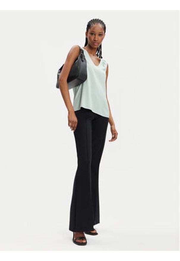 Vero Moda Top Brit 10286648 Zielony Loose Fit. Kolor: zielony. Materiał: wiskoza