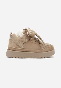 Born2be - Ciemnobeżowe Śniegowce Sneakersy z Ozdobnym Sznurowaniem Ocieplane Futerkiem Nalinia. Okazja: na uczelnię, na co dzień. Zapięcie: rzepy. Kolor: beżowy. Materiał: futro. Styl: casual, elegancki