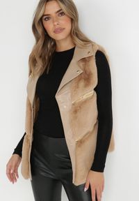 Born2be - Beżowa Kamizelka Futrzana Antedes. Kolor: beżowy. Materiał: futro. Długość rękawa: długi rękaw. Długość: długie. Wzór: aplikacja #8