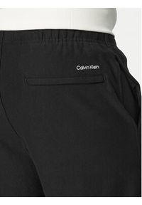 Calvin Klein Jeans Szorty sportowe LV04RF252G Czarny Regular Fit. Kolor: czarny. Materiał: bawełna. Styl: sportowy #4