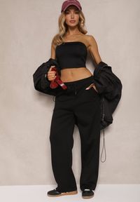 Renee - Czarne Spodnie z Dodatkiem Wiskozy Dresowe High Waist Ellanoria. Okazja: na co dzień. Stan: podwyższony. Kolor: czarny. Materiał: wiskoza, dresówka. Styl: casual #4