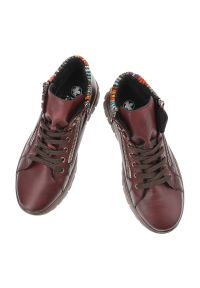 Czerwone Botki Rieker Ocieplane Buty Damskie. Okazja: na co dzień, na spacer. Zapięcie: sznurówki. Kolor: czerwony. Materiał: dzianina, skóra. Szerokość cholewki: normalna. Wzór: kolorowy. Sezon: zima, jesień. Styl: casual #8