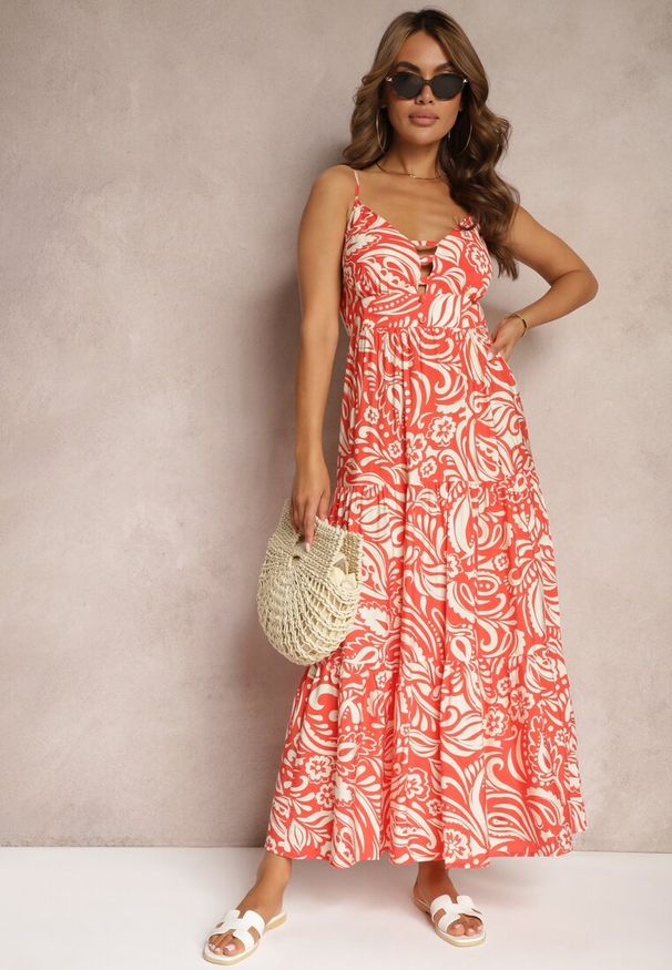 Renee - Pomarańczowa Rozkloszowana Sukienka z Wiskozą i Bawełną Wykończona Gumką w Talii i Falbanką Dimikka. Okazja: na spacer, na co dzień, na plażę. Typ kołnierza: kołnierz z falbankami, dekolt w serek. Kolor: pomarańczowy. Materiał: wiskoza, bawełna. Długość rękawa: na ramiączkach. Styl: casual, klasyczny