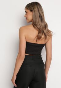 Born2be - Czarny Top Halter Wiązany Wokół Szyi z Doszytym Kwiatem Jonisa. Typ kołnierza: dekolt halter. Kolor: czarny. Wzór: kwiaty. Styl: elegancki #7