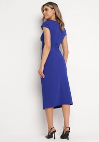 Born2be - Granatowa Sukienka Midi z Kwadratowym Dekoltem Revinane. Okazja: na co dzień. Typ kołnierza: dekolt kwadratowy. Kolor: niebieski. Styl: casual, elegancki. Długość: midi #7