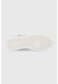 MOA Concept Buty kolor biały na płaskiej podeszwie. Nosek buta: okrągły. Zapięcie: sznurówki. Kolor: biały. Materiał: skóra, guma. Obcas: na płaskiej podeszwie