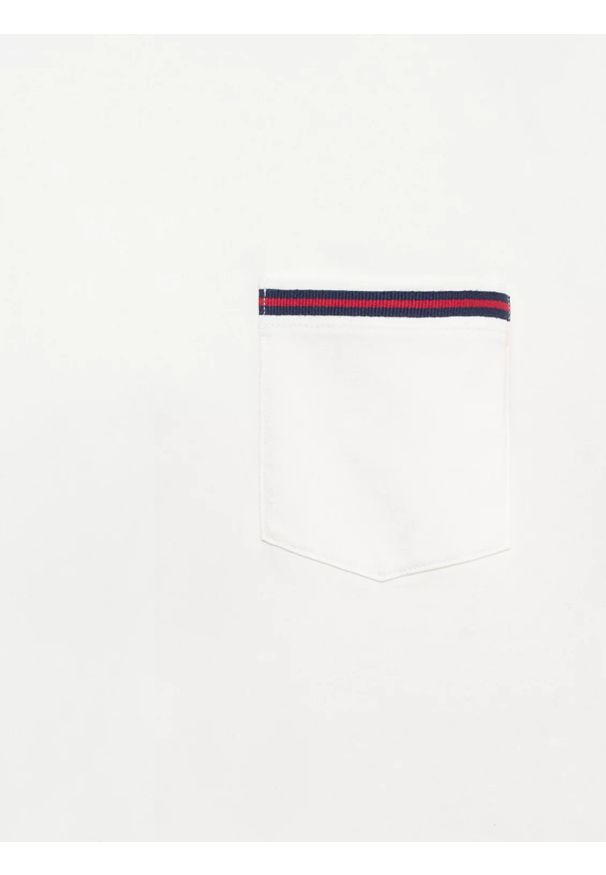 Big-Star - Koszulka męska z kieszonką biała Toms 100. Okazja: na co dzień. Kolor: biały. Materiał: dzianina, bawełna. Wzór: aplikacja. Styl: casual