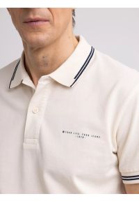 Big-Star - Koszulka męska polo kremowa Wladym 103. Typ kołnierza: polo. Kolor: biały. Materiał: bawełna, dzianina. Wzór: nadruk #7