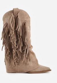 Renee - Ciemnobeżowe Botki Kowbojki na Słupku Ozdobione Frędzlami i Wywiniętą Cholewką Aedime. Okazja: na co dzień. Kolor: beżowy. Szerokość cholewki: normalna. Wzór: aplikacja. Obcas: na słupku. Styl: casual #9