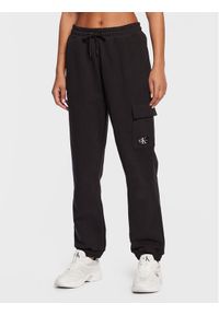 Calvin Klein Jeans Spodnie dresowe J20J220262 Czarny Relaxed Fit. Kolor: czarny. Materiał: dresówka, bawełna