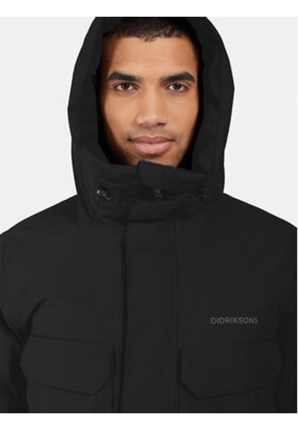 Didriksons Kurtka zimowa Drew 505778 Czarny Regular Fit. Kolor: czarny. Materiał: syntetyk. Sezon: zima