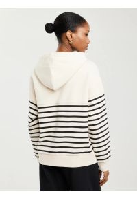 Big-Star - Bluza damska z kapturem rozpinana w paski kremowa Selina 103. Okazja: na co dzień. Typ kołnierza: kaptur. Kolor: biały. Wzór: paski. Styl: klasyczny, elegancki, casual #7
