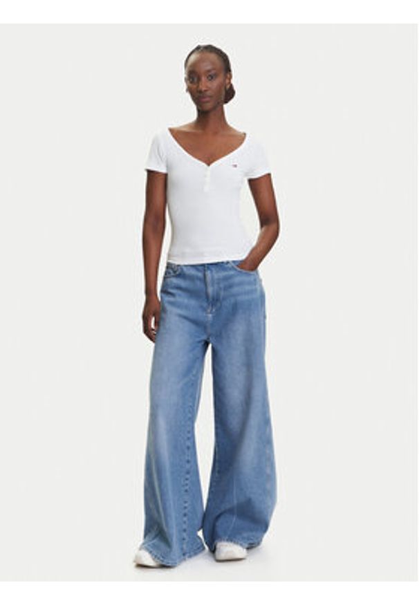 Tommy Jeans T-Shirt Henley DW0DW20902 Biały Slim Fit. Typ kołnierza: typu henley. Kolor: biały. Materiał: bawełna, syntetyk