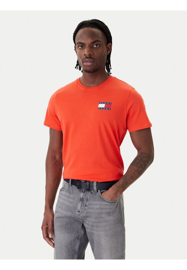 Tommy Jeans T-Shirt Essential DM0DM20740 Pomarańczowy Slim Fit. Kolor: pomarańczowy. Materiał: bawełna