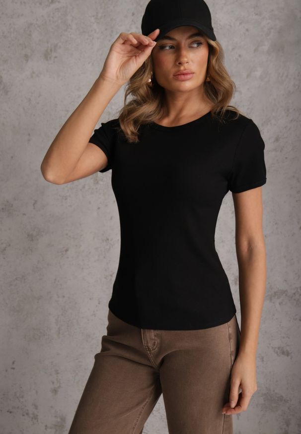 Renee - Czarny Bawełniany T-shirt o Dopasowanym Kroju z Prążkowanego Materiału Lailya. Kolor: czarny. Materiał: materiał, bawełna, prążkowany. Styl: elegancki