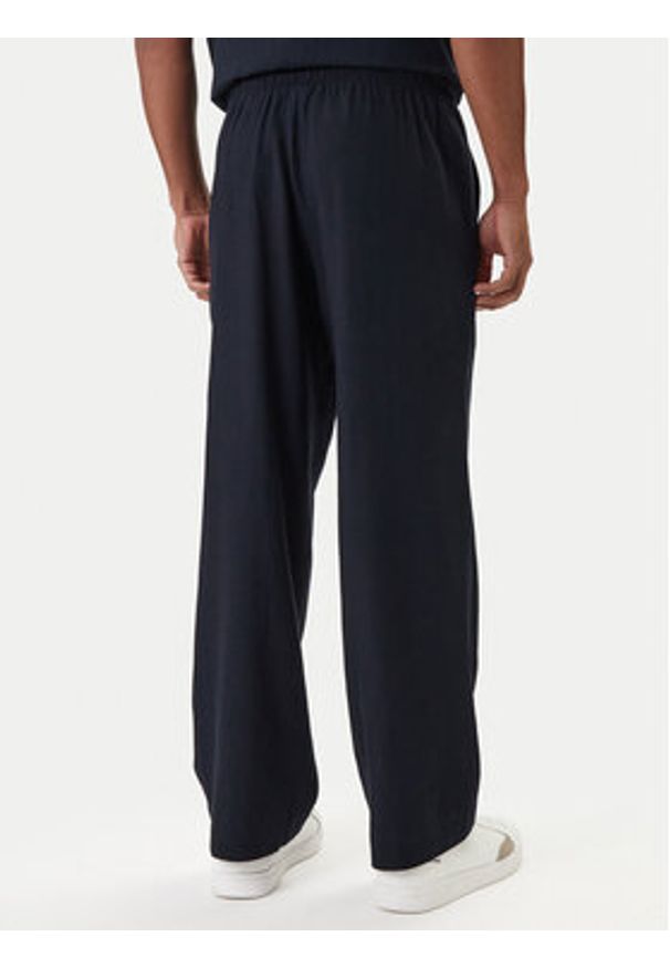 Emporio Armani Spodnie materiałowe EM000586 AF20590 UB102 Granatowy Regular Fit. Kolor: niebieski. Materiał: wiskoza