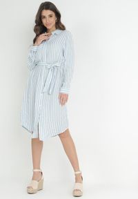 Born2be - Jasnoniebieska Koszulowa Sukienka z Bawełny w Paski Ditya. Kolor: niebieski. Materiał: bawełna. Wzór: paski. Typ sukienki: koszulowe #2