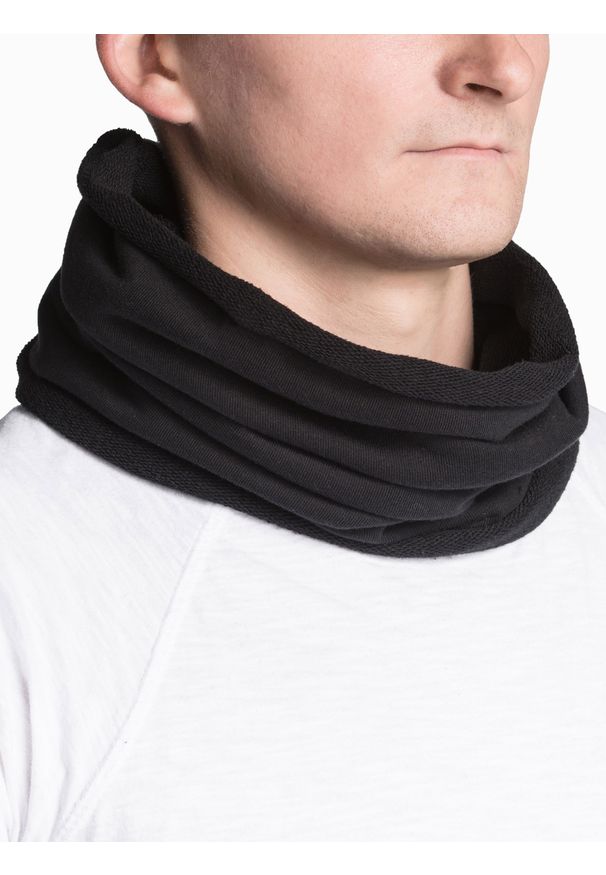 Czarny szalik Ombre Clothing