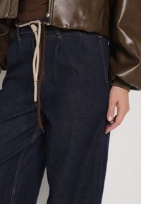 Born2be - Niebieskie Bawełniane Jeansy o Szerokim Kroju z Wysokim Stanem ze Sznurkiem Carmencita. Okazja: na co dzień. Stan: podwyższony. Kolor: niebieski. Styl: casual, elegancki #3