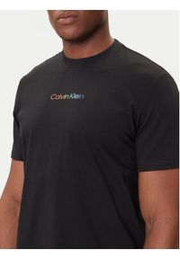 Calvin Klein Jeans T-Shirt Pride Graphic LV04RC815G Czarny Relaxed Fit. Kolor: czarny. Materiał: bawełna