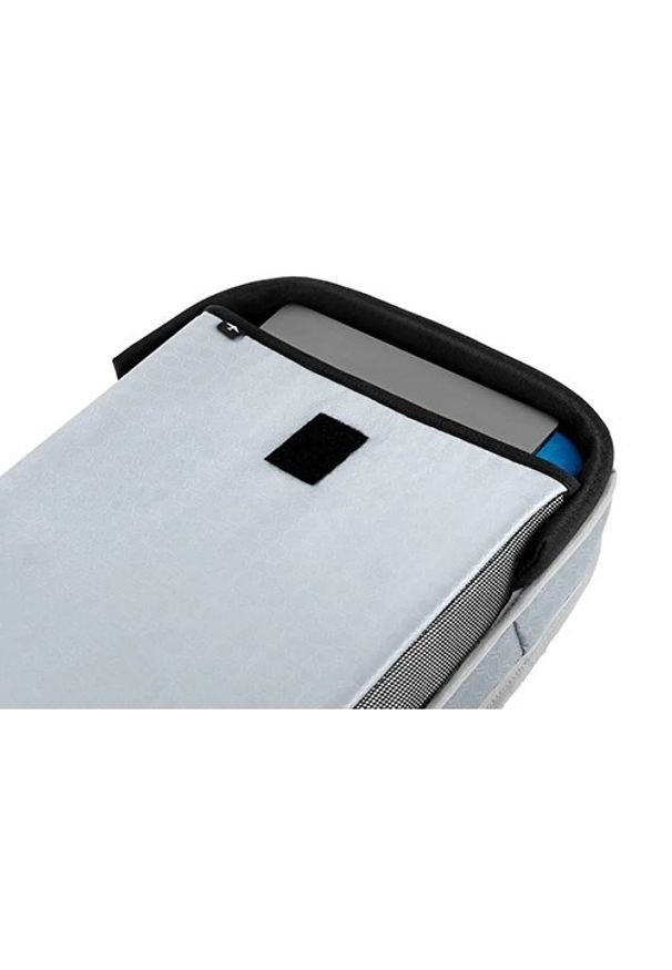 DELL - Plecak Dell Premier PE1520P 15'' czarny. Kolor: czarny. Materiał: materiał, skóra, poliester, tkanina. Wzór: paski. Styl: biznesowy
