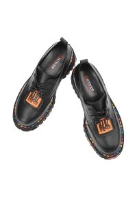 Czarne Półbuty Artiker Stylowe Obuwie Damskie. Okazja: na co dzień. Kolor: czarny. Materiał: skóra. Wzór: kolorowy. Styl: elegancki #2