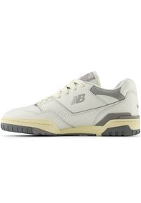 Buty unisex New Balance BB550PTC – białe. Okazja: na co dzień. Kolor: biały. Materiał: skóra. Szerokość cholewki: normalna #4