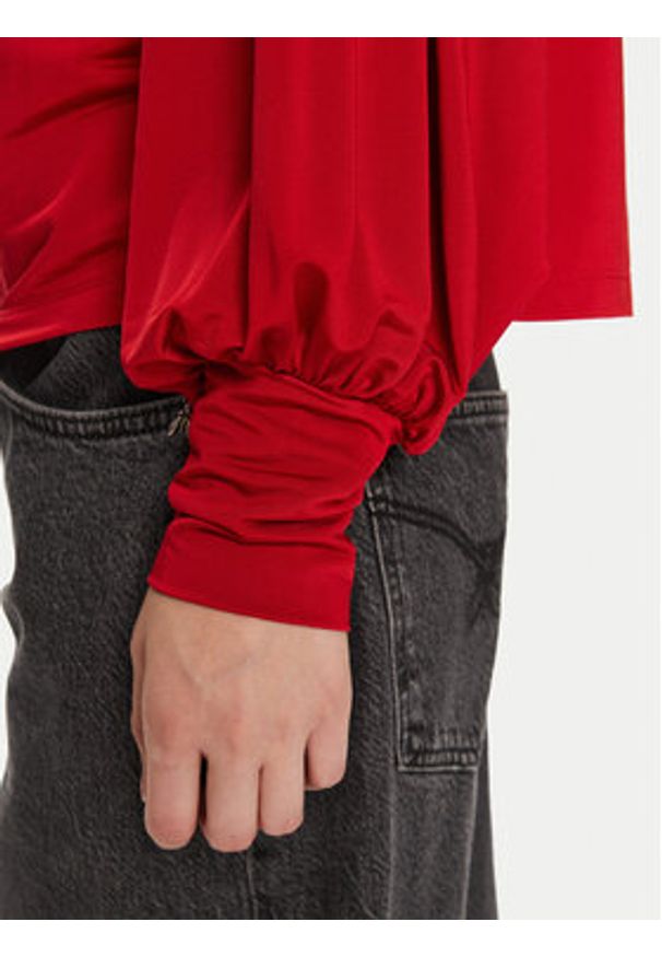 GESTUZ - Gestuz Bluzka Soffi 10909455 Czerwony Regular Fit. Kolor: czerwony. Materiał: wiskoza