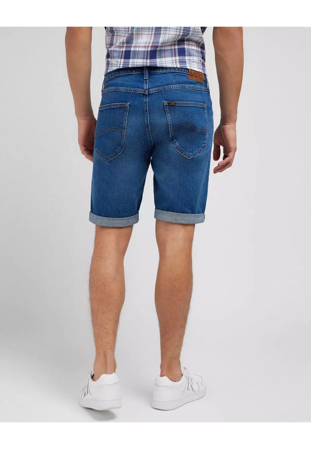 Wrangler - LEE 5 POCKET SHORT MĘSKIE SZORTY KRÓTKIE SPODNIE JEANSOWE WARM 112349234 L73M016079. Okazja: na co dzień, na spacer. Materiał: jeans. Długość: krótkie. Wzór: nadruk, jednolity. Sezon: lato. Styl: klasyczny, elegancki, casual