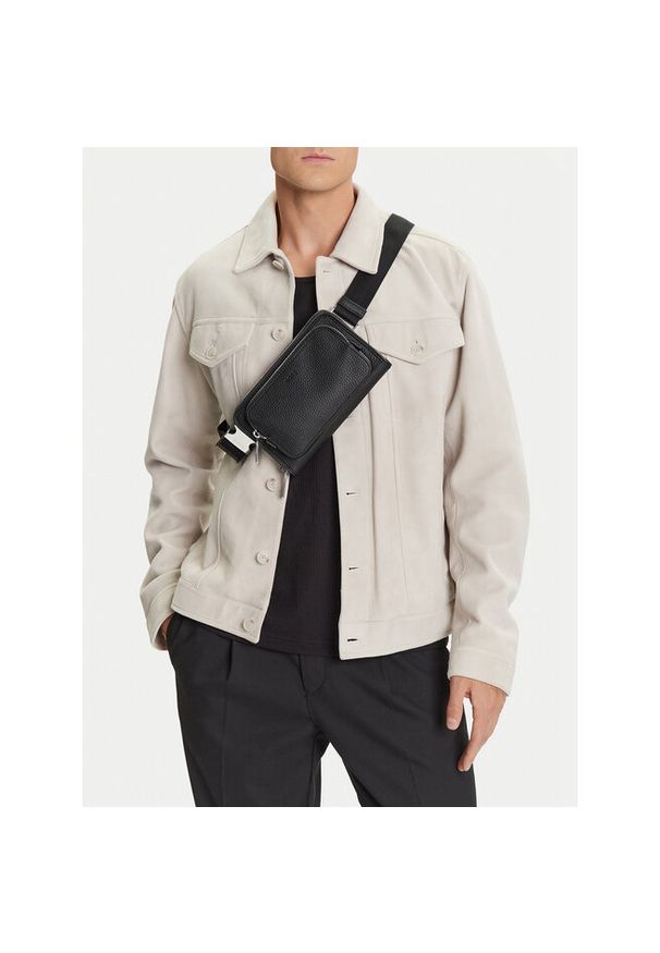 Nerka BOSS. Kolor: czarny