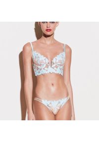 Intica - Komplet bielizny z haftem elegancki styl i komfort Latrena. Kolor: beżowy. Materiał: materiał. Wzór: haft #2