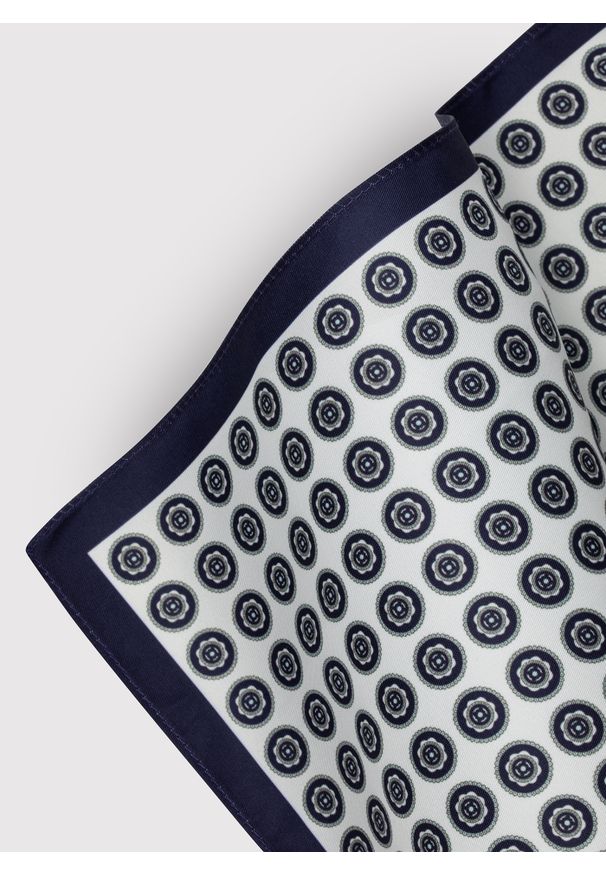 Pako Lorente - PAKO LORENTE – Biała poszetka męska w geometryczny wzór. Kolor: biały. Materiał: poliester. Wzór: geometria