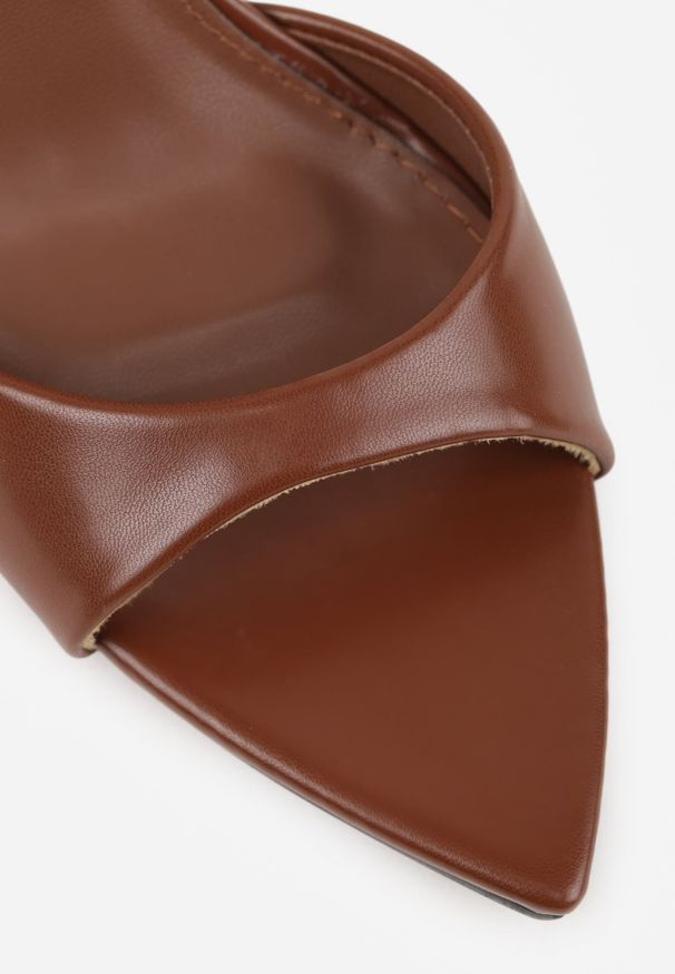 Renee - Brązowe Eleganckie Sandały w Szpic na Szpilce ze Sprzączką Murierah. Okazja: na imprezę, na co dzień. Zapięcie: sprzączka. Kolor: brązowy. Materiał: jeans. Obcas: na szpilce. Styl: elegancki