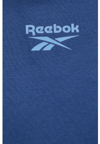 Reebok Bluza HB2154 męska z kapturem z nadrukiem. Okazja: na co dzień. Typ kołnierza: kaptur. Kolor: niebieski. Materiał: poliester, materiał. Wzór: nadruk. Styl: casual #5