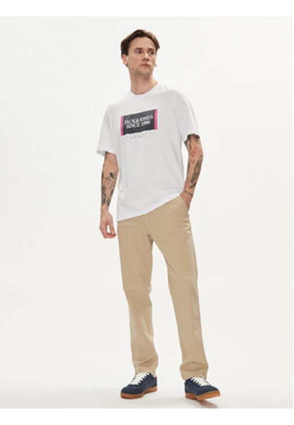 Jack & Jones - Jack&Jones T-Shirt Lafayette 12252681 Biały Standard Fit. Kolor: biały. Materiał: bawełna