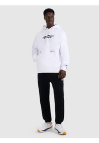 4f - 4F Bluza dresowa nierozpinana z kapturem męska - biała M. Okazja: na co dzień. Typ kołnierza: kaptur. Kolor: biały. Materiał: dresówka. Styl: casual