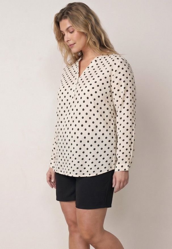 Born2be - Biała Koszula z Wiskozy w Kropki z Metaliczną Nitką Ereis. Okazja: na co dzień. Kolekcja: plus size. Kolor: biały. Materiał: wiskoza. Długość: długie. Wzór: kropki. Styl: elegancki, casual
