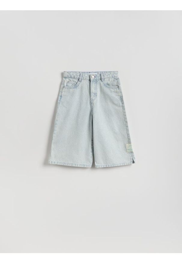 Reserved - Jeansowe szorty bermudy - niebieski. Kolor: niebieski
