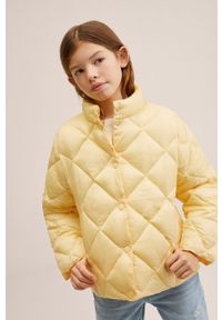 Mango Kids kurtka dziecięca Alo2 kolor żółty. Okazja: na co dzień. Kolor: żółty. Materiał: włókno. Styl: casual