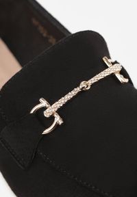 Renee - Czarne Mokasyny Vices ze Szpiczastym Noskiem Zdobione Aplikacją Rilosia. Okazja: na co dzień, do pracy, na spotkanie biznesowe. Nosek buta: szpiczasty. Kolor: czarny. Materiał: jeans, skóra. Wzór: aplikacja. Styl: casual, biznesowy, elegancki #3