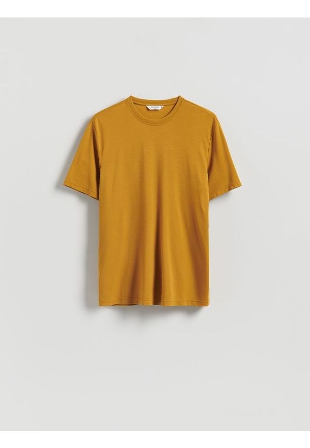 Reserved - T-shirt regular z wiskozą - bursztynowy. Kolor: pomarańczowy. Materiał: wiskoza