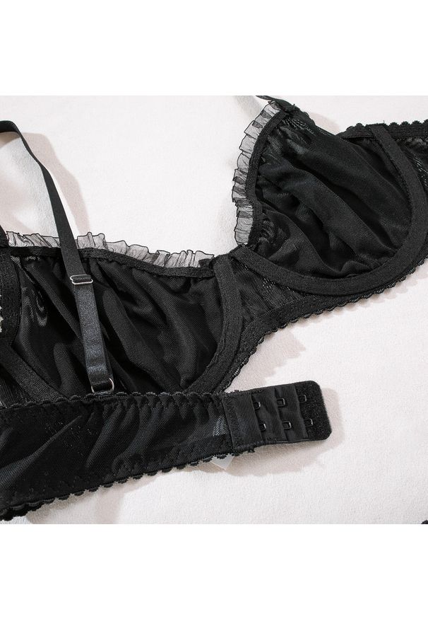 Intica - Komplet bielizny z koronką biustonosz i figi Namira. Kolor: różowy. Materiał: koronka. Wzór: koronka