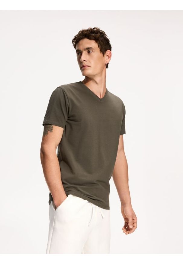 Reserved - Bawełniany t-shirt slim fit - jasnozielony. Kolor: zielony. Materiał: bawełna