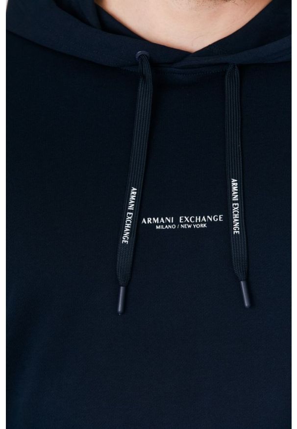 Armani Exchange - ARMANI EXCHANGE Granatowa bluza męska z kapturem i logo, Rozmiar S. Typ kołnierza: kaptur. Kolor: niebieski
