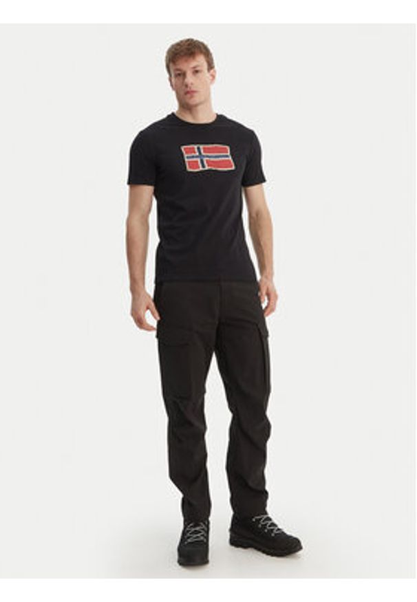 Napapijri T-Shirt S-Mahsa NP0A4FZB Czarny Regular Fit. Kolor: czarny. Materiał: bawełna